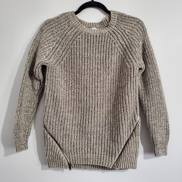 Kismet Gray Knit Sweater Size L - Picture 1 of 7